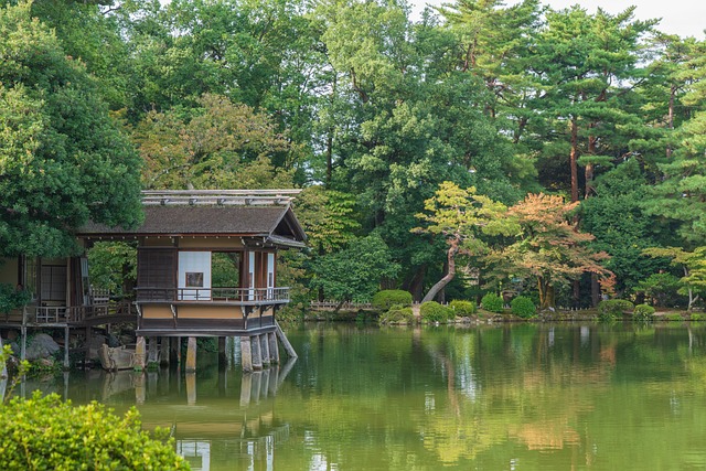 石川県金沢市の兼六園、四季折々の美しい日本庭園
