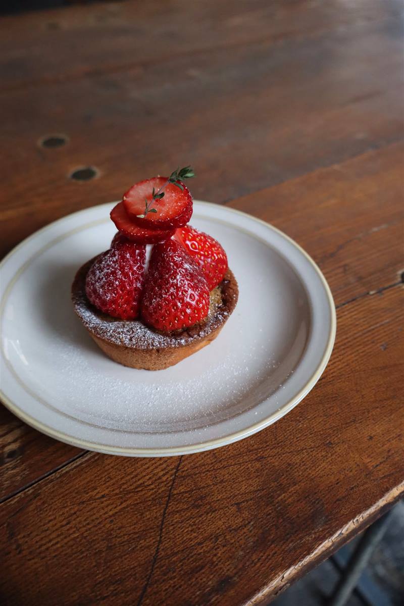 MORON CAFEのいちごタルト