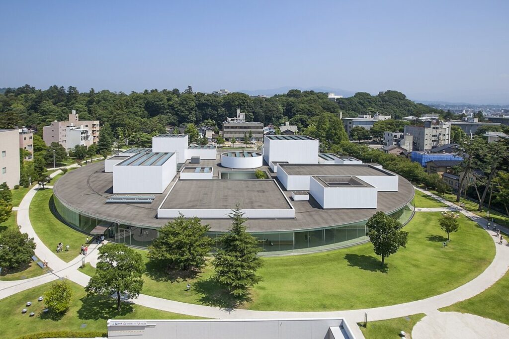 金沢21世紀美術館(金沢市)