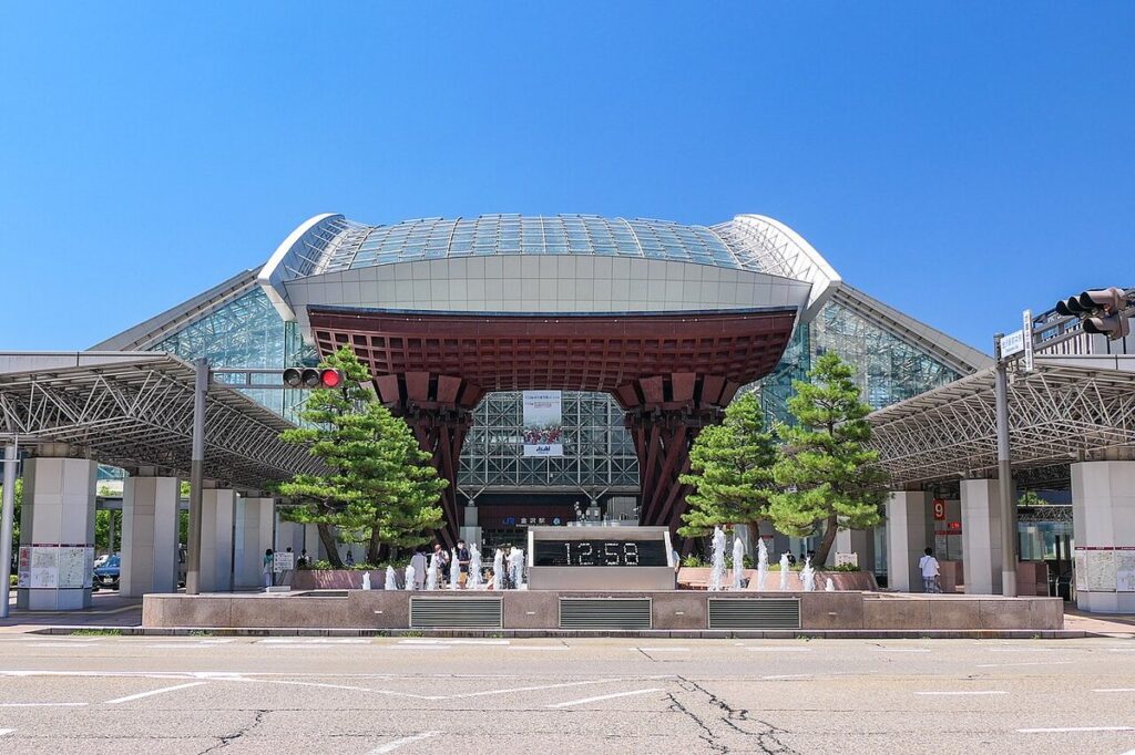 金沢駅 鼓門ともてなしドーム